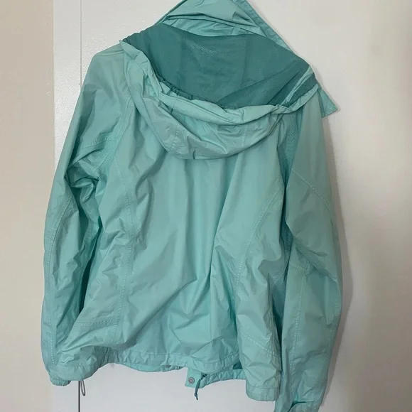 Columbia Women's Light Blue Ski Jacket - Picture 2 of 3